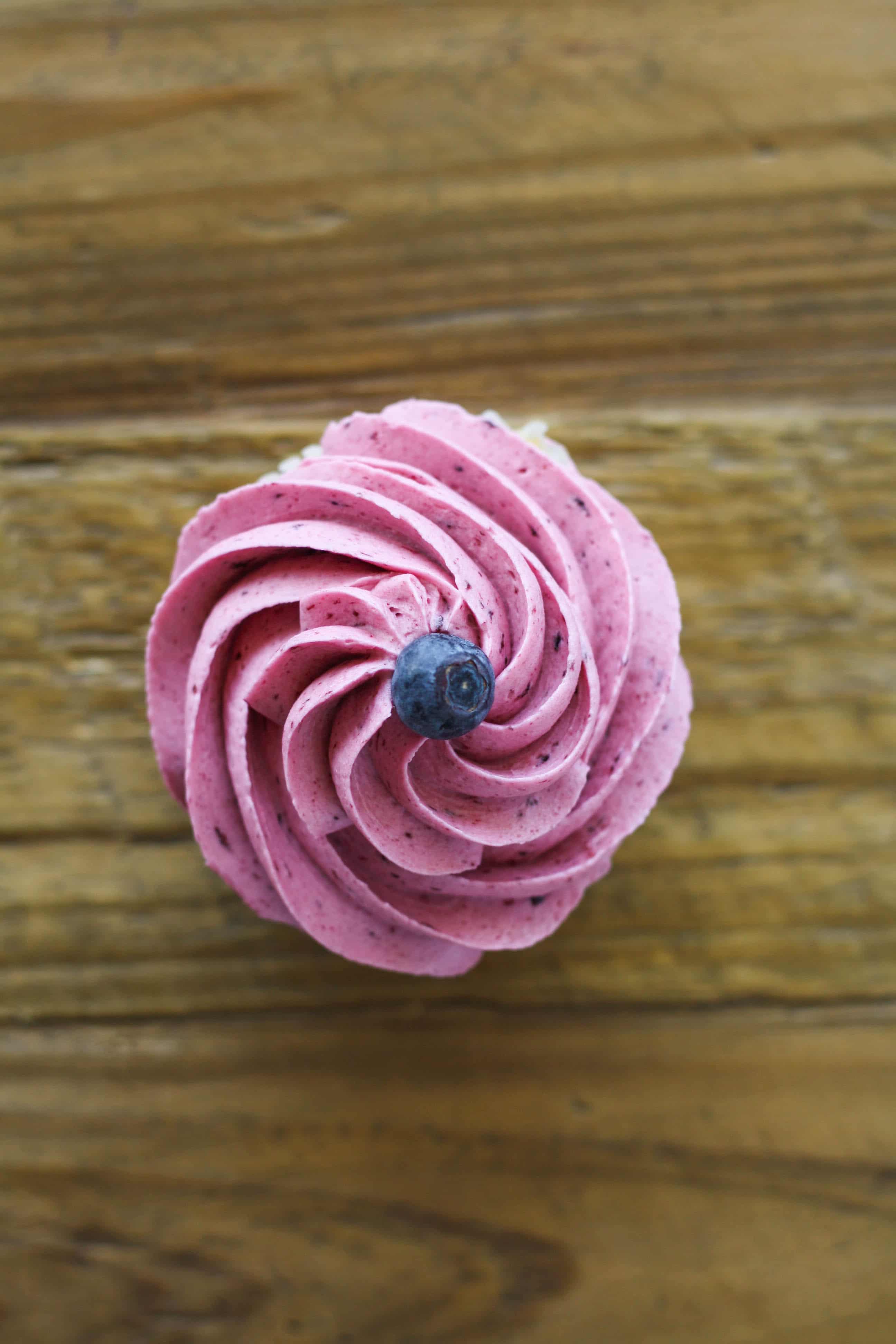 Blueberry Buttercream Liv for Cake