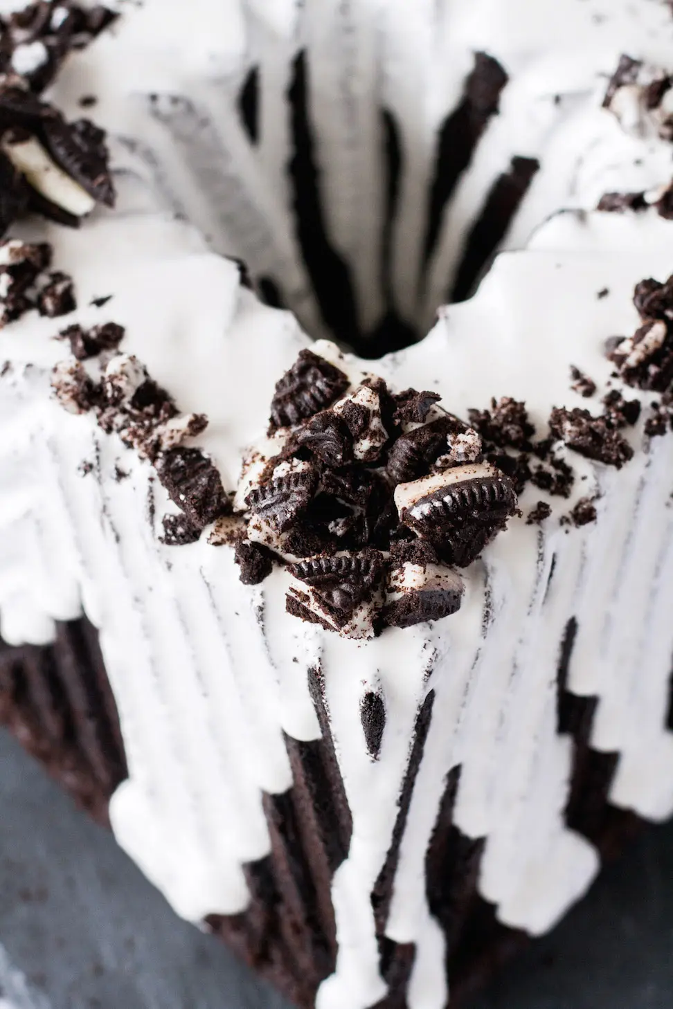 Moist Chocolate Oreo Bundt Cake with Vanilla Cream Icing (Black