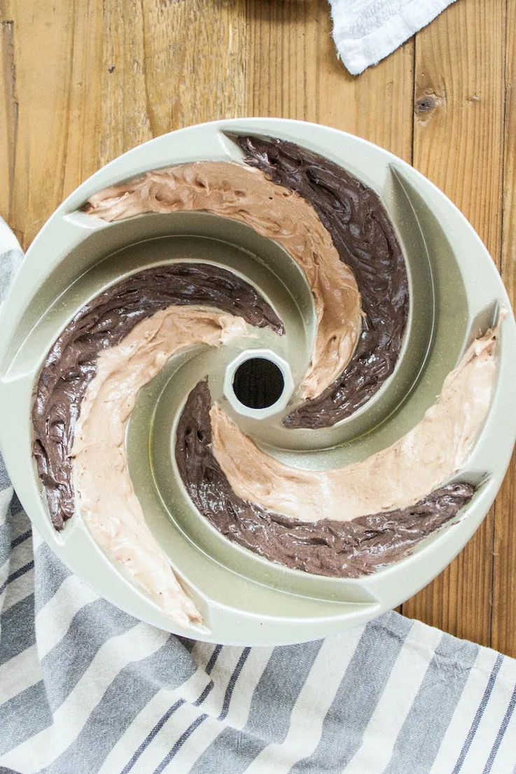 Finally put my new heritage bundt pan to use with a two toned cake! : r/ Baking