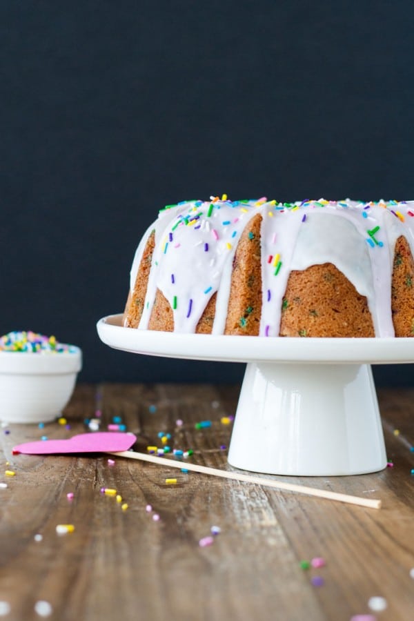 Funfetti Bundt Cake Liv for Cake
