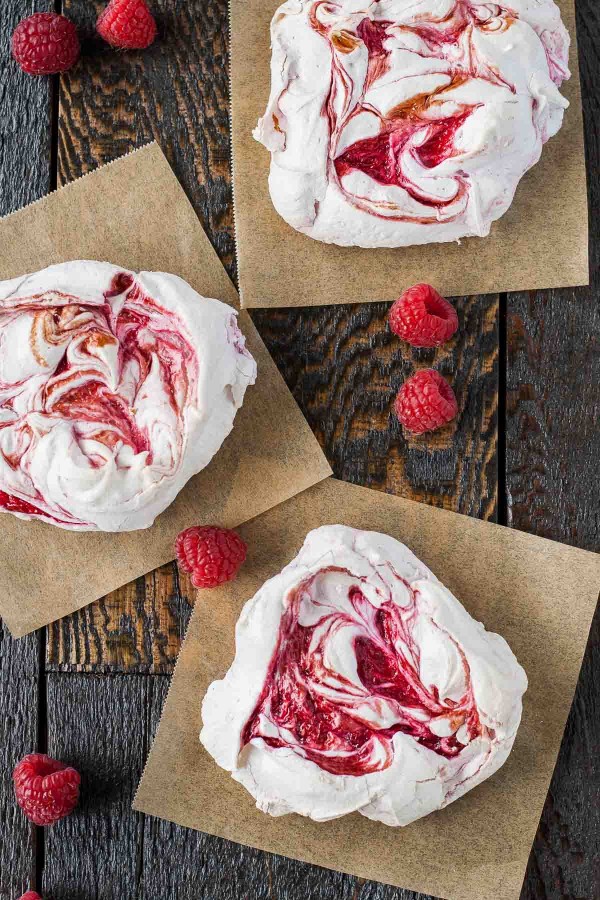 Chewy Raspberry Meringues Liv for Cake