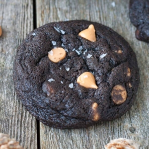 Close up of a cookie.