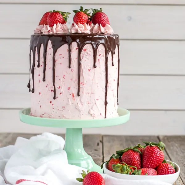 Chocolate Strawberry Cake - Liv For Cake