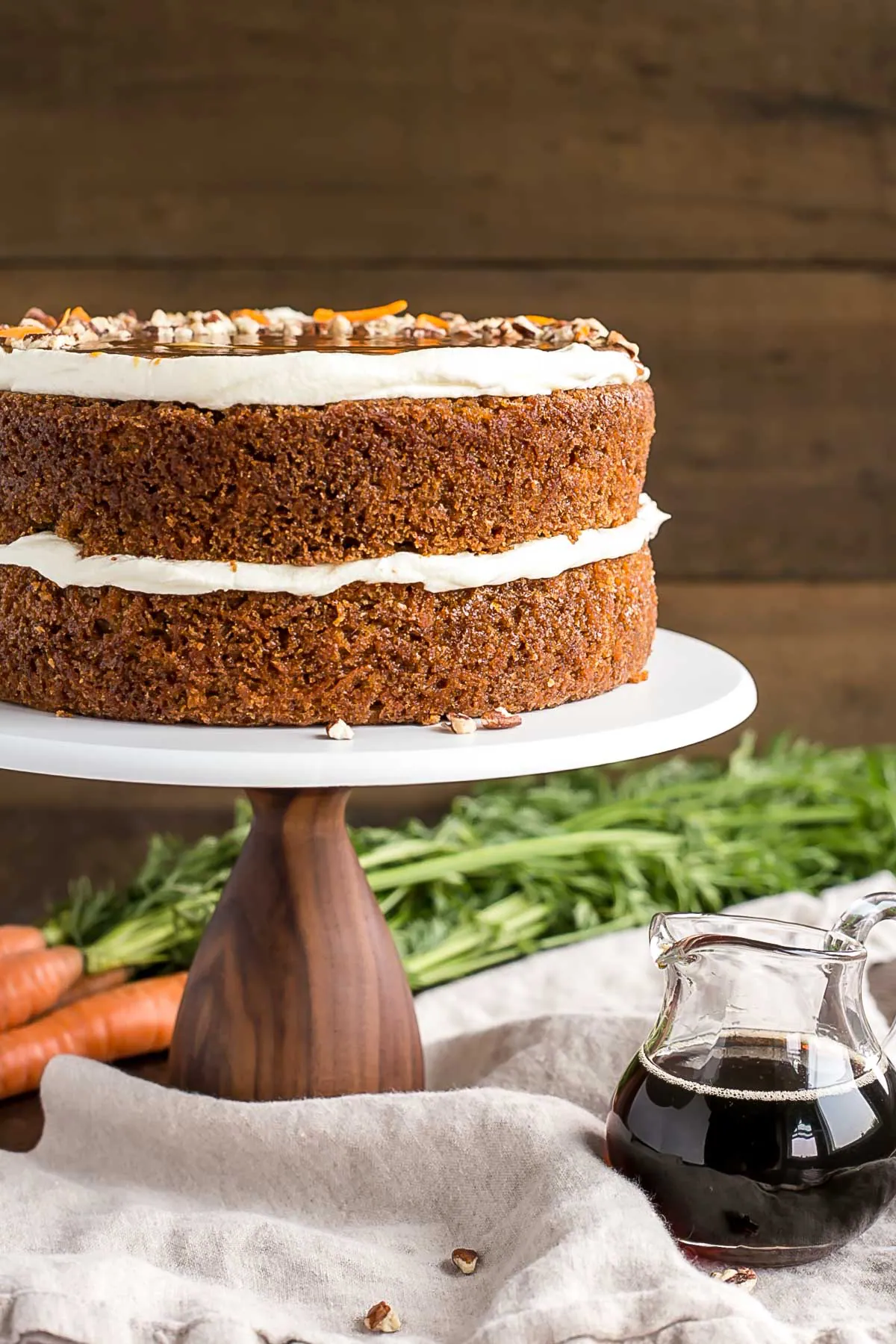 Gros plan sur le côté du gâteau.