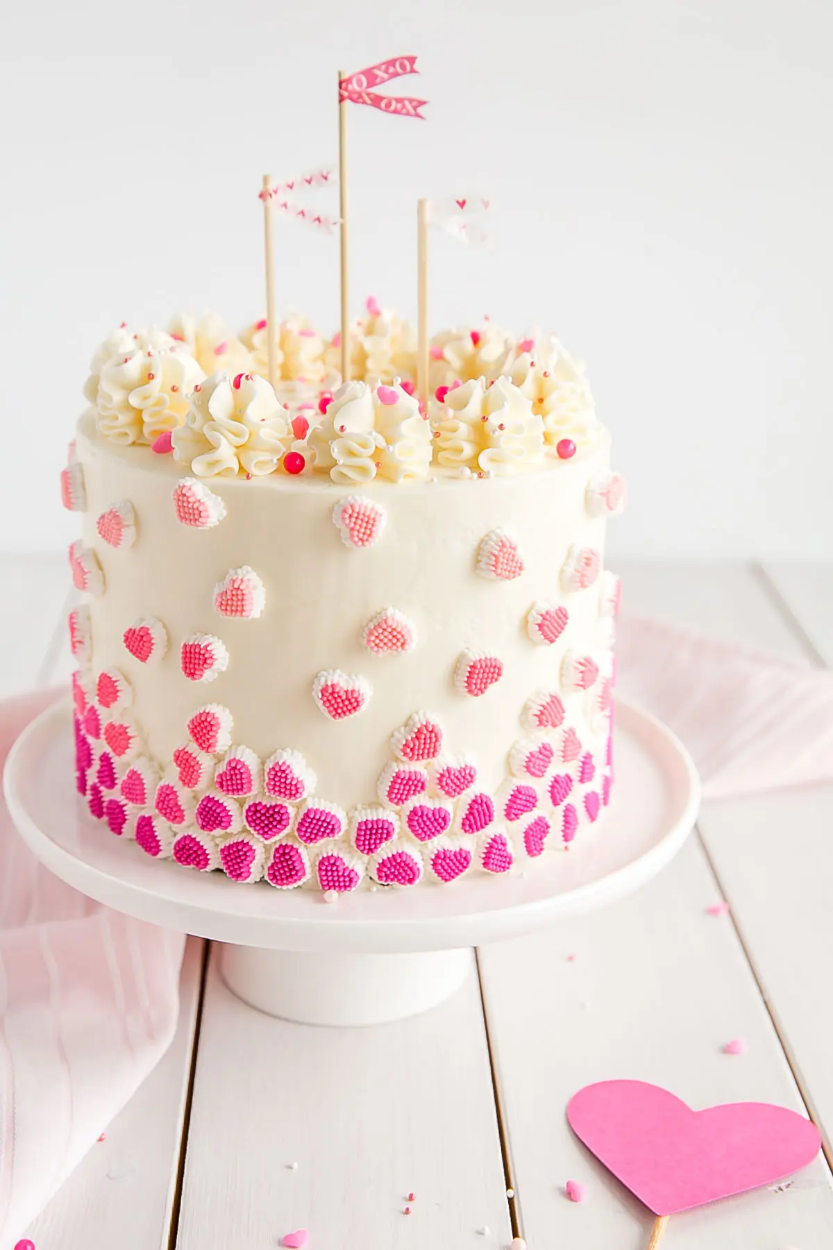 A cake sitting on top of a table