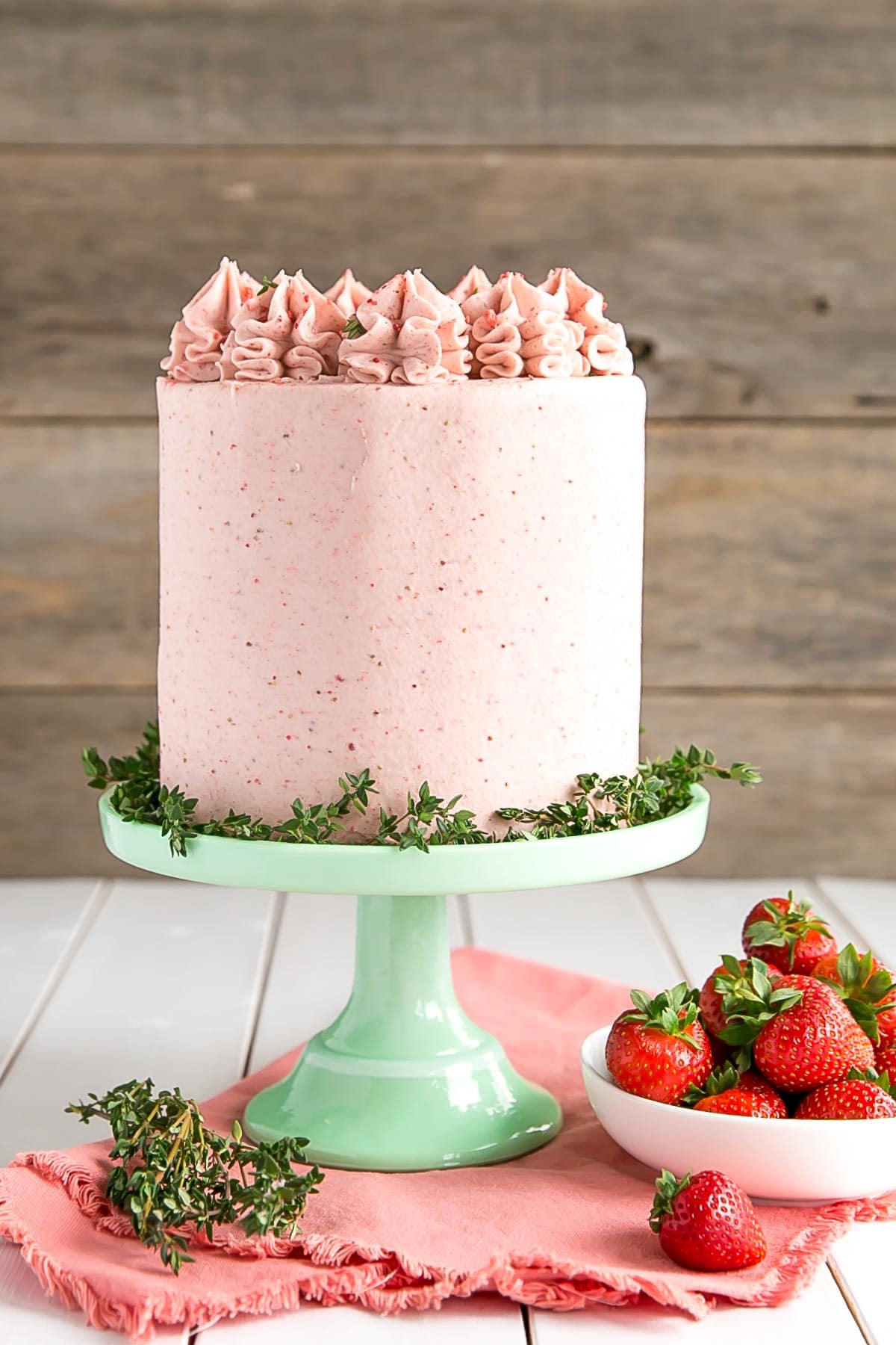 strawberry cake with vanilla buttercream frosting