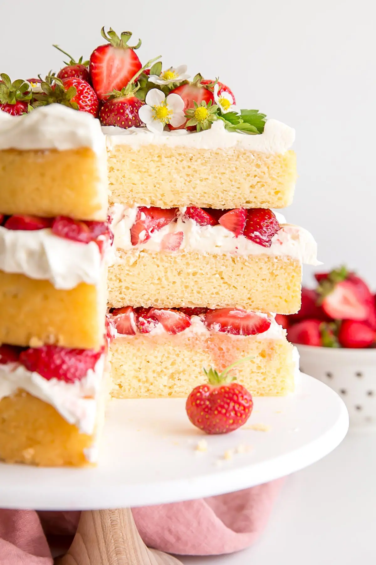 Strawberry Vanilla Layer Cake, Chantilly Mascarpone - Lilie Bakery