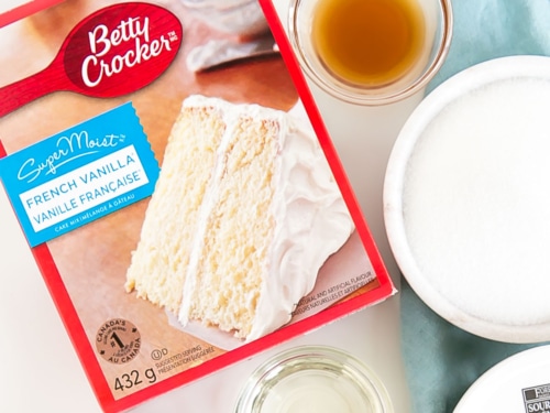 Betty Crocker Favorites Super Moist Vanilla Flavored Cake Mix, 13.25 oz -  BettyCrocker.com