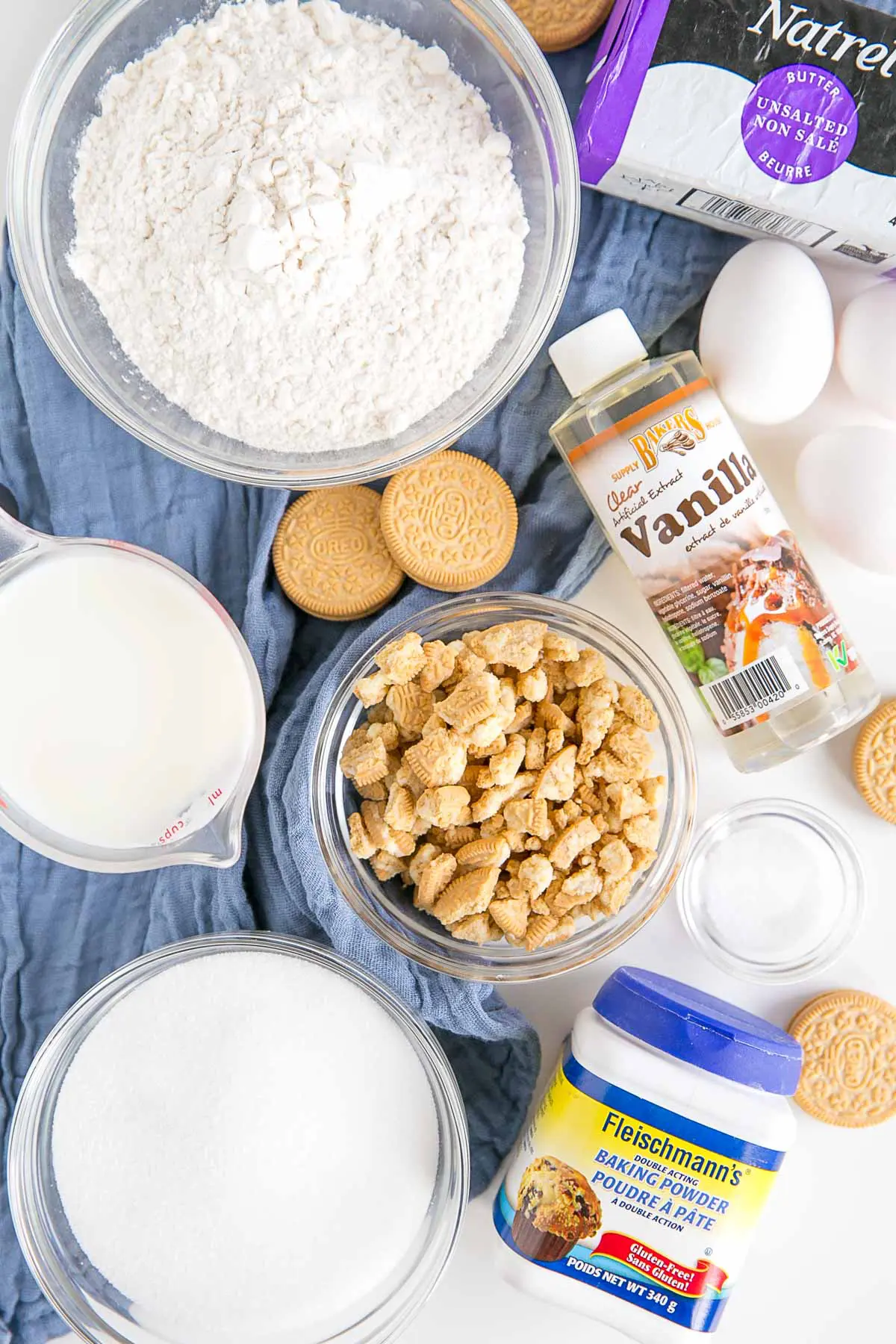 Golden Oreo Cake ingredients.